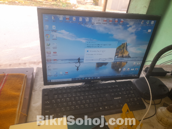 মাত্র ৫ মাস নতুন কিনেছি,,, একদম নতুনের মতো আছে।